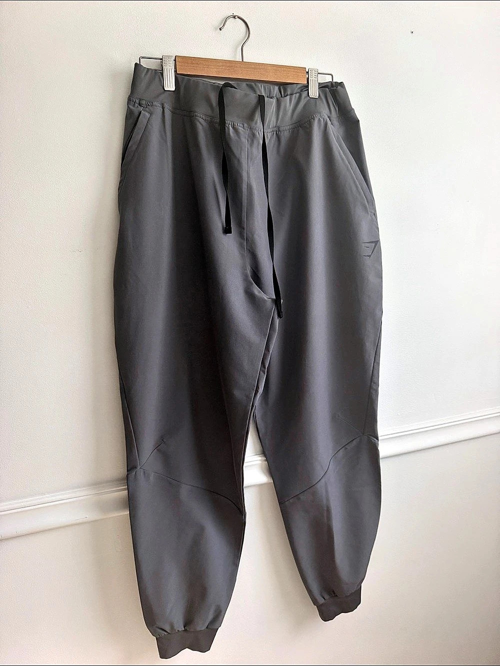 Gymshark Men’s Joggers Gray Size XL